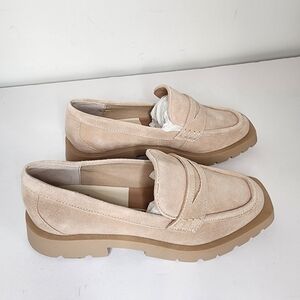 Dolce vita womens Elias Lug Sole Penny Loafer Flat In Dune Suede Size 8.5